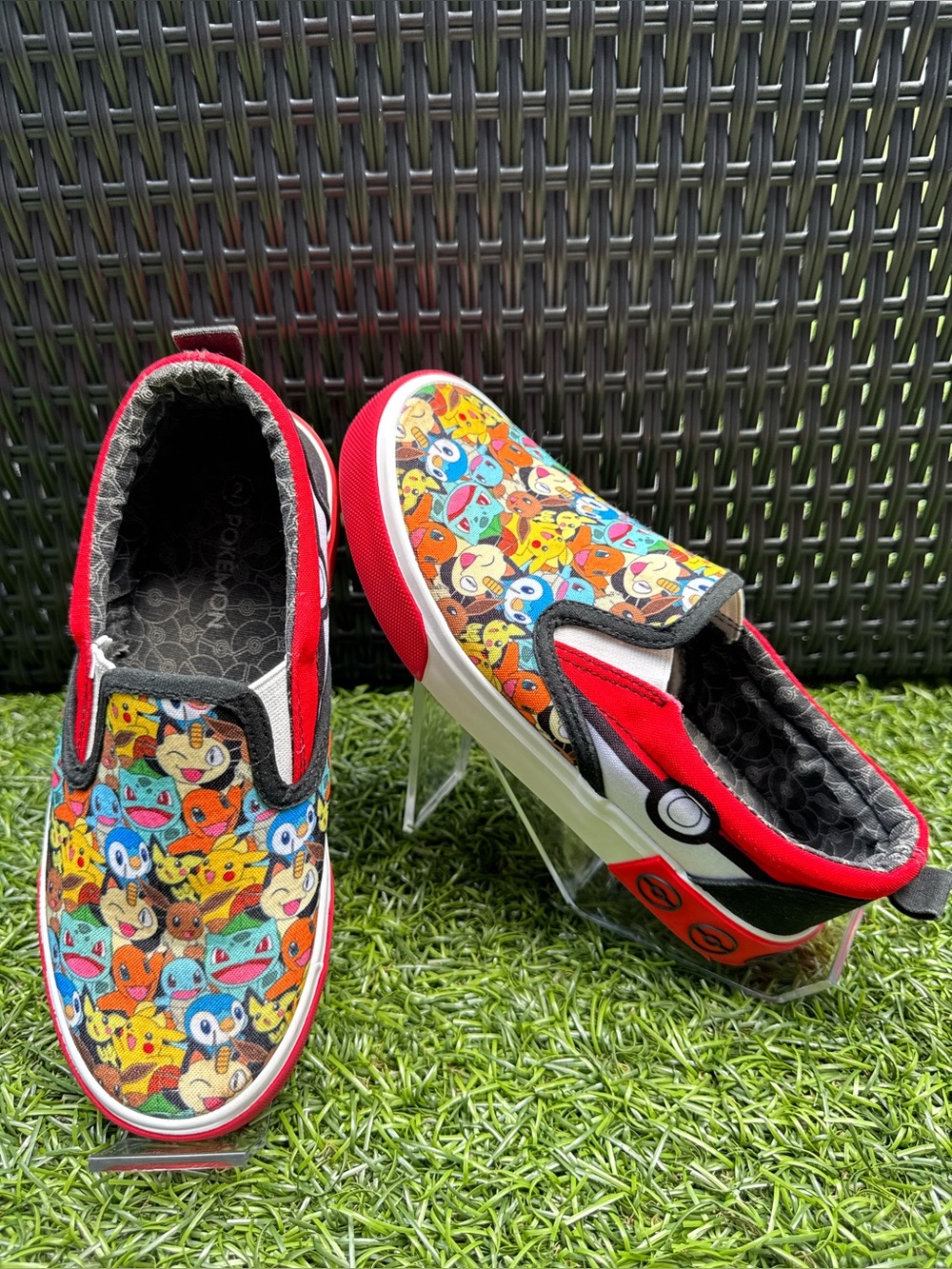 Pokemon Ground Up Slip On Canvas Shoes Youth Size 2 Pikachu Pokeball EUC